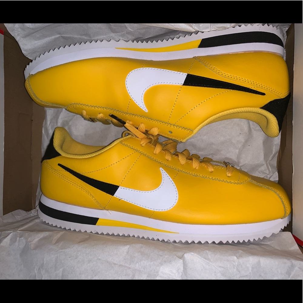 Nike cortez yellow sz 10